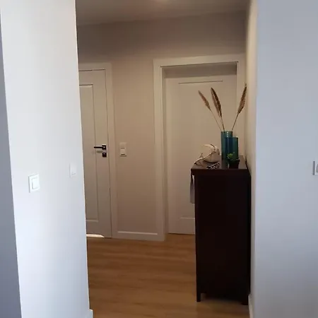 View Wes Quality * 波兹南